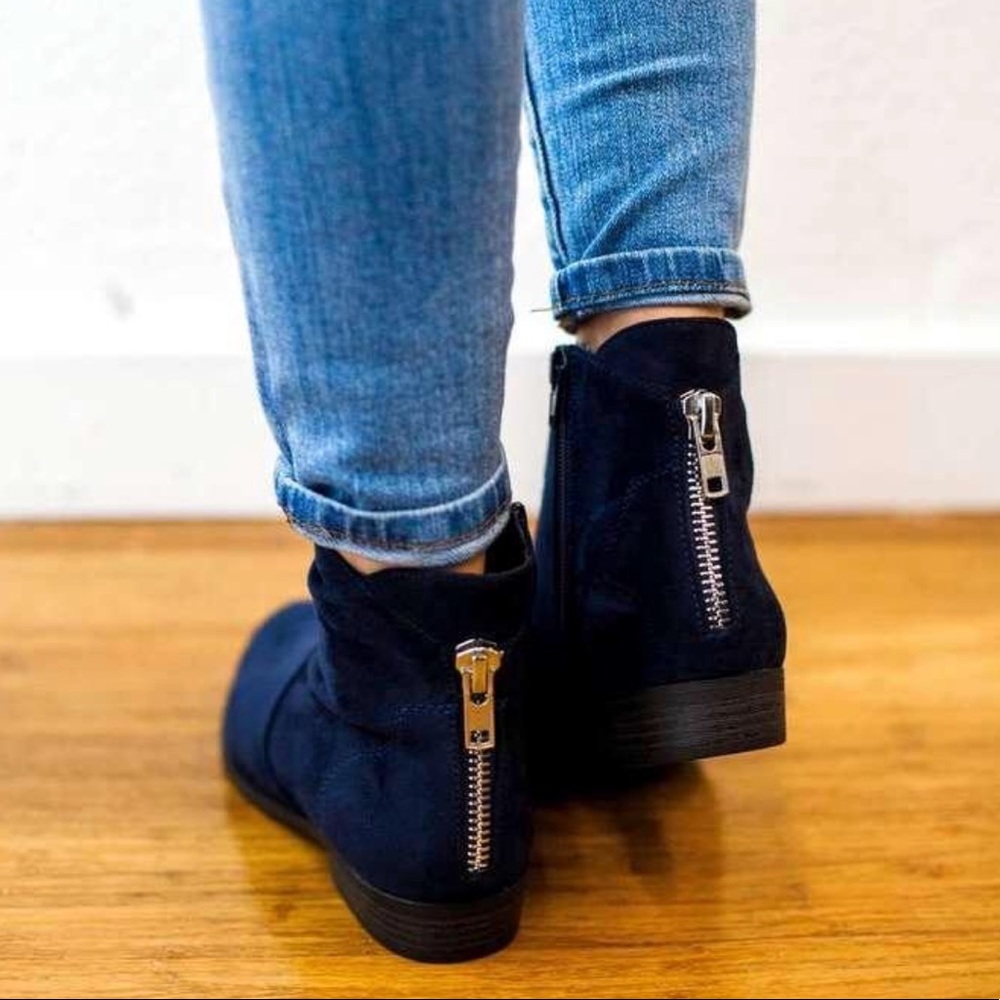 Corset Zip Back Black Chelsea Ankle Booties - Picture 2 of 8